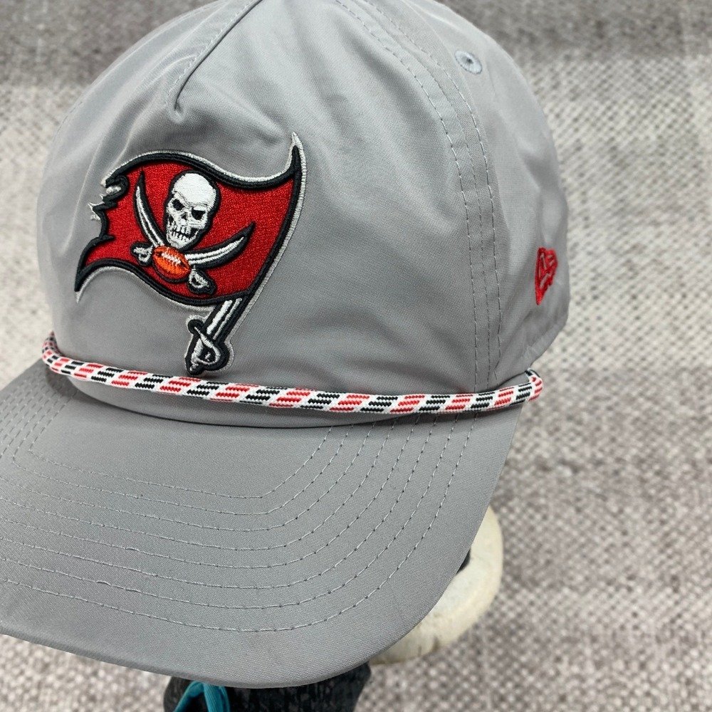 New Era Tampa Bay Buccaneers Hat Mens OSFM Grey 19TWENTY NFL Rope Snapback Cap